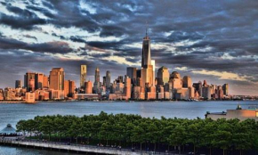 Cozy apartment with city skyline. Easy commute midtown Manhattan. Jersey City
